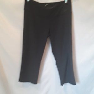 VGW-Nike black capri legging